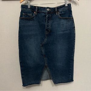 Old Navy Higher High Rise Denim Skirt size 10 Good Condition